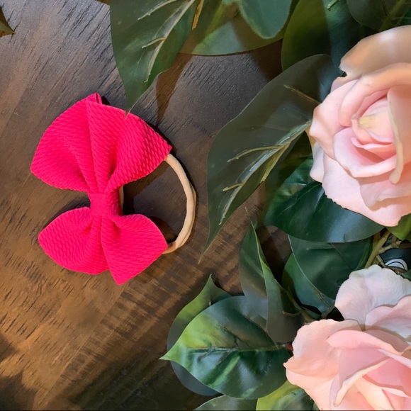 Nylon bow headband. - Picture 3 of 4